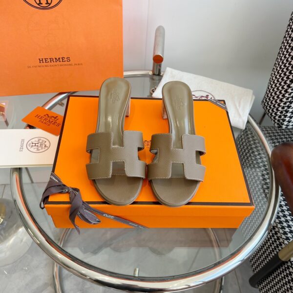 Hermes Oasis Sandals